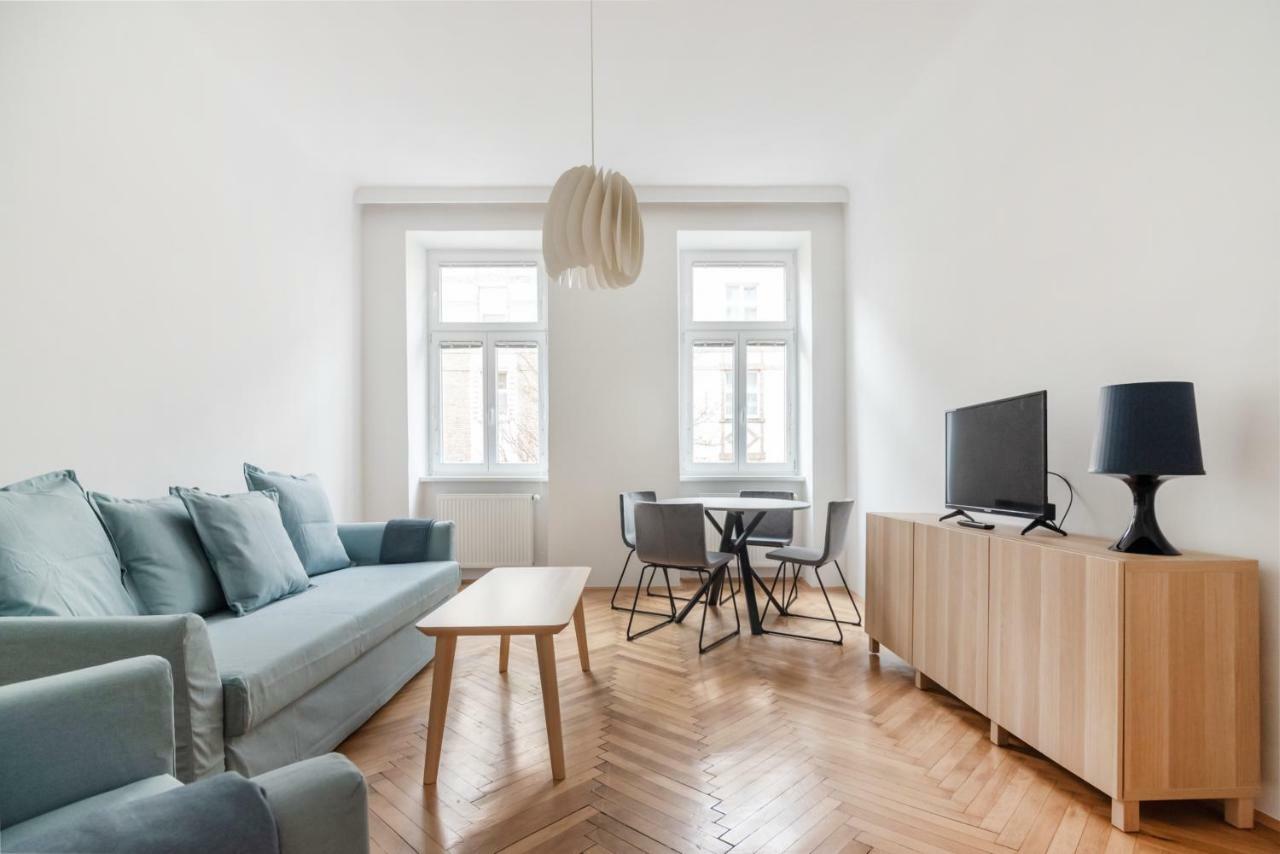 Universum Apartment 2 Bécs Kültér fotó
